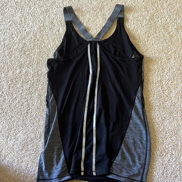 ATHLETA tank top XXS - Picture 3 of 3